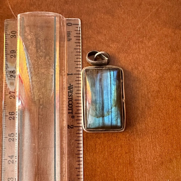 Beautiful Labradorite pendant - Picture 10 of 10